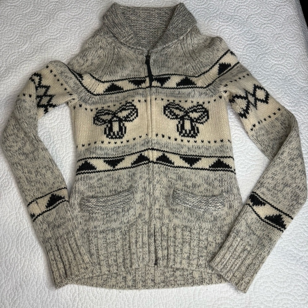 TNA Women's Cardigan with Cream and Black Design wool size XS - Picture 4 of 10